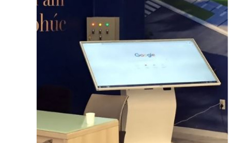 Máy kiosk tra cứu ComQ Q-Kiosk HV6581TMT