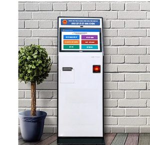 Máy kiosk tra cứu ComQ Q-Kiosk 1740 CMT