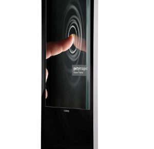 Máy kiosk quảng cáo ComQ Q-Kiosk 43A SNT